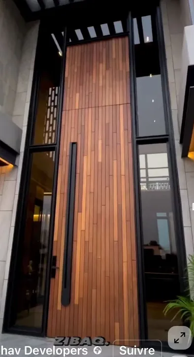 Puerta Principal | Doble altura